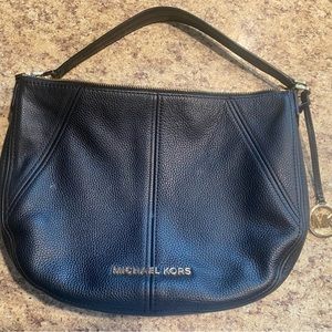 Micheal Kors medium Bedford Crescent Shoulder Bag